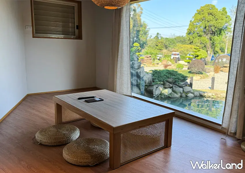 ▲苗栗最難訂位景觀餐廳！山上村 日式枯山水庭園爆紅，榻榻米窗景美到像京都。