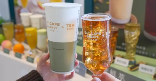 7-11手搖杯買2送2！不可思議茶BAR開心果奶蓋領軍新菜單，全台570間小七手搖杯開喝。