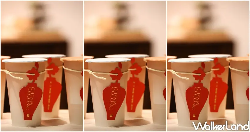 ▲得正將柑橘果皮經日曬熟成後與茶葉焙製，讓茶香與橘皮陳香交織，呈現沉穩回甘的陳皮烏龍茶飲。