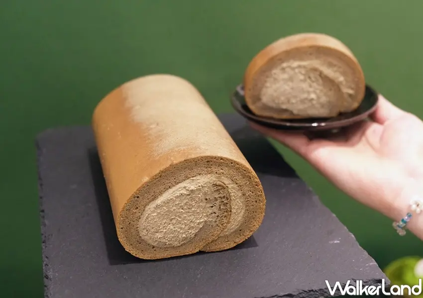 ▲亞尼克推出「極濃宇治焙茶生乳捲」,升級1.5倍焙茶濃度,茶香風味明顯,成為不少粉絲白色情人節甜點選擇。