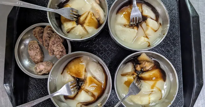 ▲「金光肉圓」以Q彈外皮與飽滿內餡聞名，內餡中的竹筍保有爽脆口感，是不少在地人從小吃到大的經典美味。