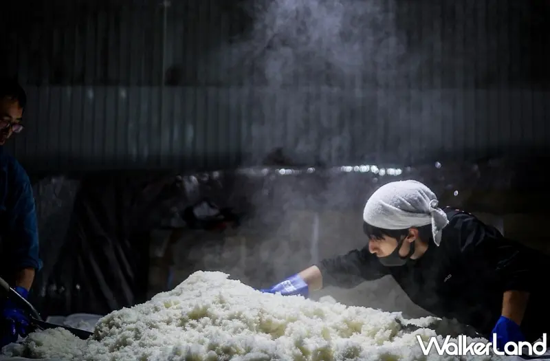 ▲不必飛日本，現場可與釀酒職人面對面交流，品嚐逾40間日本酒造的精選清酒。圖／易遊網提供；窩客島整理