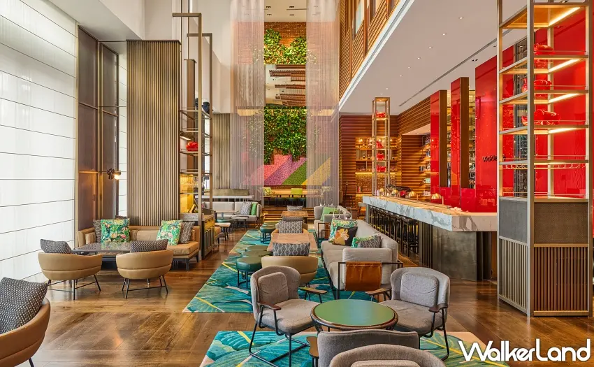 ▲位於台北W飯店10樓的WOOBAR空間，是享受春日微醺午後時光的首選場域。圖／台北W飯店提供；窩客島整理