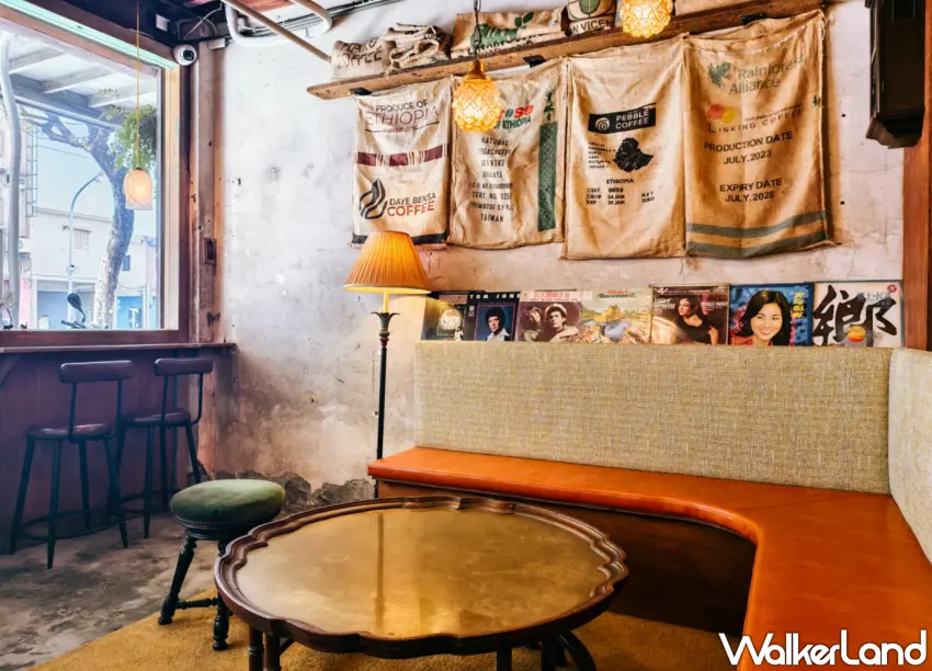 ▲「福利咖啡社」將老屋重新活化，讓人彷彿走進鹽埕昔日時光。（美食好芃友提供）