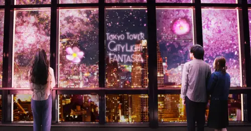 東京鐵塔賞夜櫻！不用人擠人就能看投影光雕秀，夜景、夜櫻、燈光秀3個願望一次滿足。
