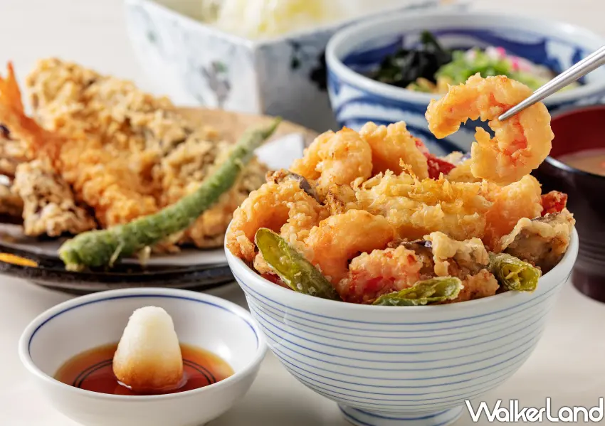 ▲台南風柴香蝦仁天丼，鮮甜蝦仁配溫泉蛋與越光米飯。