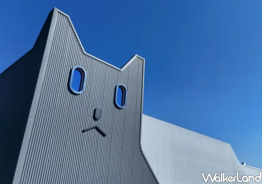 ▲近距離感受愛貓一生觀光工廠的建築細節，簡約且具現代感的貓咪幾何線條，完美定義屏東美學新地標。