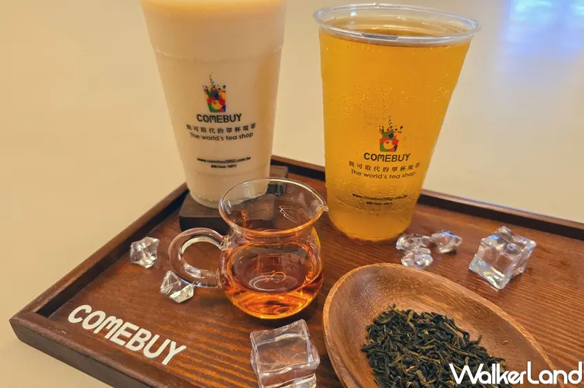 ▲COMEBUY康拜推出嗨神升級版神秘蜜，以日式煎茶結合蜂蜜調和，讓茶感與蜜香更平衡，成為近期話題新品選擇。