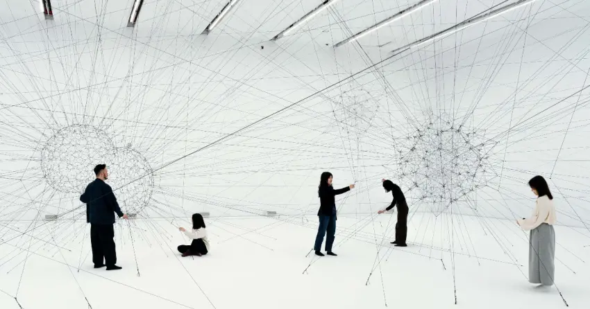 新美館蜘蛛網展覽！托馬斯薩拉切諾臺灣首展 共織宇宙，大型沈浸式蜘蛛網空間超酷。