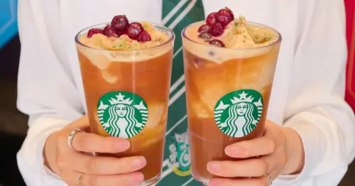 星巴克買一送一先喝！哈利波特咖啡廳西門町、信義區才有，免費換巫師袍。