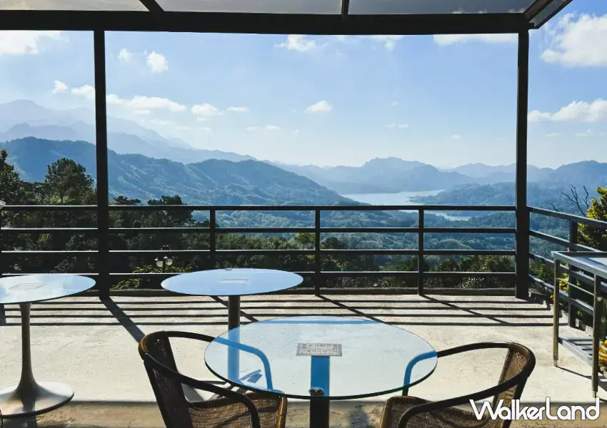 ▲桃園景觀咖啡廳攻略！石門水庫景觀餐廳 4 間一次看，森鄰水岸、環湖咖啡好食必訪清單。