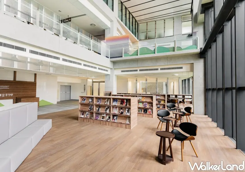 ▲最美圖書館開幕了！臺東縣立圖書館以「台東之谷」為設計核心，階梯式縱谷閱覽區超美。