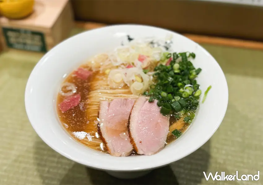 ▲不想排隊來這間！東京最強拉麵店 鴨to蔥 新宿站也能吃，早上7點開始營業。