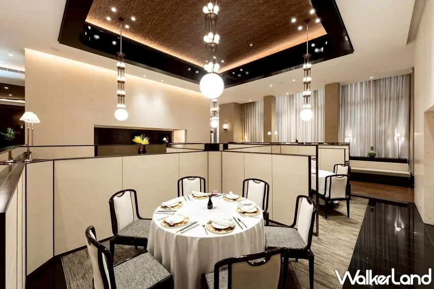 ▲餐廳散座區設計如現代書廊，揉合東西方氛圍，營造符合現代生活方式的用餐環境 。 圖／雋Gen提供；窩客島整理