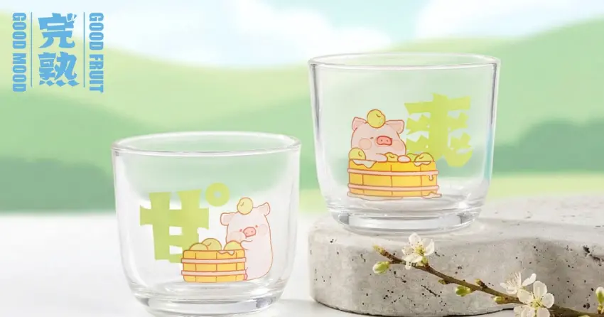 罐頭豬LuLu首款梅酒3/25限量預購！完熟經典梅酒禮盒內含超萌公仔與酒杯組。