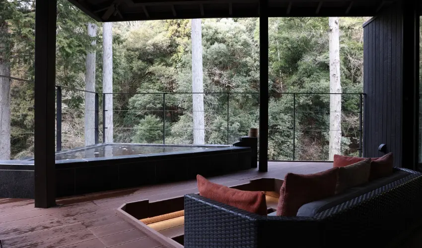 ▲SHINRA YORO VALLEY是專為成熟大人打造的溫泉度假村。