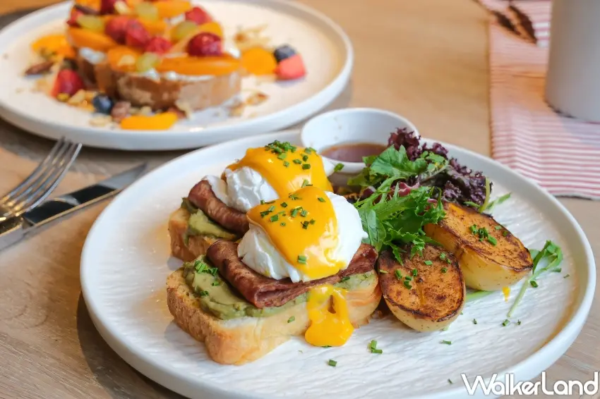 ▲路易莎集團併購傑克兄弟牛排，主打高CP值早午餐與牛排餐點，198元起附飲品並可續杯，吸引粉絲關注品牌升級。（攝影：張人尹）