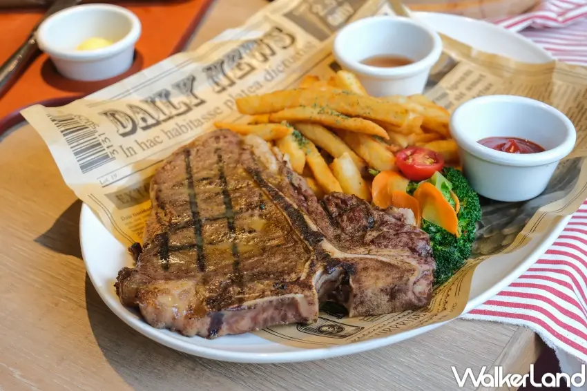 ▲傑克兄弟牛排招牌牛排維持價格優勢，路易莎集團升級後提供更完整排餐選擇。（攝影：張人尹）