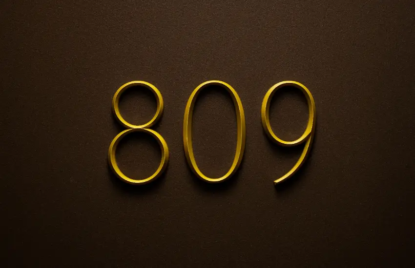 ▲飯店保留村野氏設計的樓層數字標示,重新設計「電梯樓層按鈕」、「各樓層標示」、「客房號碼標示」。