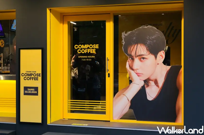 ▲COMPOSE COFFEE台灣首店進駐南京復興商圈，門市設置BTS成員V金泰亨大型窗貼，吸引粉絲朝聖打卡，成為近期熱門拍照地標。（攝影：張人尹）