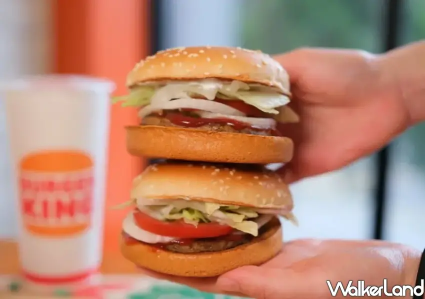 ▲漢堡王雙堡超值組百元有找，是學生族群最愛的飽足首選。
