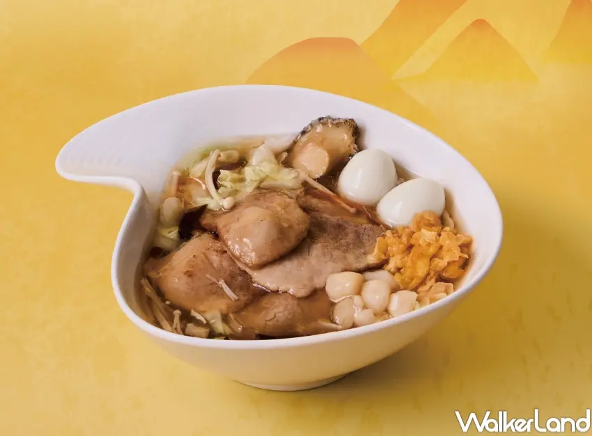 ▲喫茶趣推出包種鮑魚西魯肉與茶燻手工火腿，結合經典台菜與茶香元素，呈現全新風味層次。