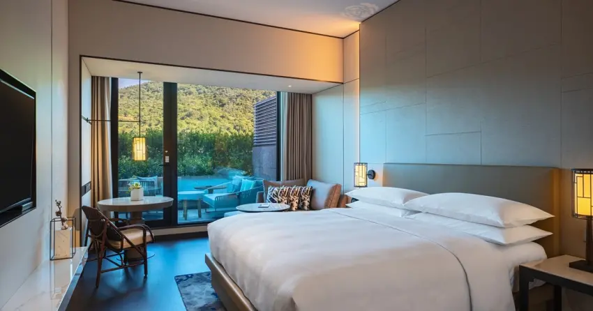 台北士林萬麗聯名草山金工！6,250元起入住送職人銀作體驗與士林官邸門票。