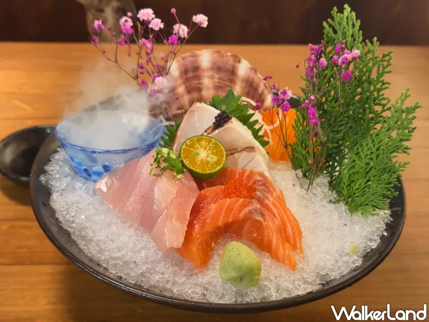 ▲「隱居海港刺身」生魚片品項依當日進貨魚貨調整，強調新鮮度與季節性，切片厚度適中。（攝影：楊婷雅）