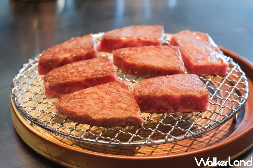 ▲旨醞結合城市景觀與鐵板料理，打造沉浸式用餐氛圍，成為信義區約會聚餐新選擇。（攝影：張人尹）