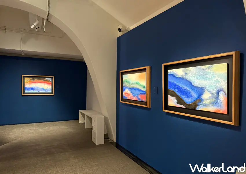 ▲歷史博物館釉彩展覽！范振金釉彩特展4大展區，打卡送特展詩籤。(攝影：鄭亦庭)