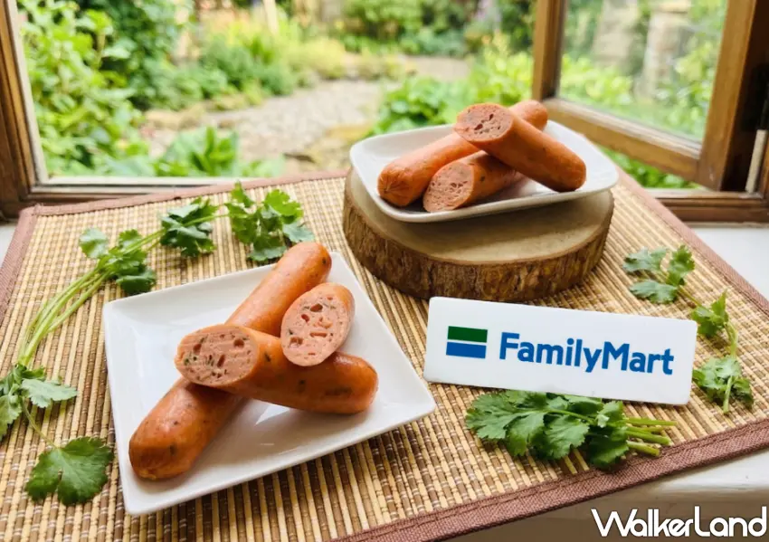 ▲全家香菜熱狗限量新上市，嚴選新鮮香菜入餡打造社群熱議話題美食。
