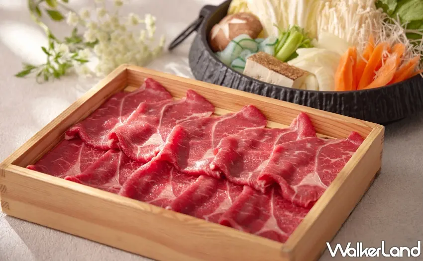 ▲「日式牛肉壽喜燒」以洋蔥、時蔬與牛筋加入特製壽喜燒醬汁燴煮，再放入嚴選板腱牛，讓甘甜醬香完美包覆柔嫩肉質。圖／台北喜來登大飯店提供；窩客島編輯整理