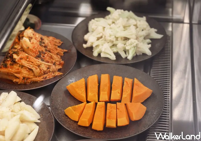 ▲好好養湯各式冷小菜，嚴選在地時蔬如蜜香南瓜與鹽麴白花菜，呈現少油少鹽的健康風味。