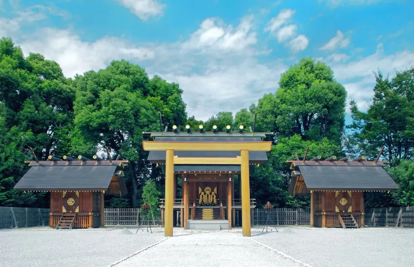 ▲阿佐谷神明宮交通非常便利，佔地約3000坪，寬闊清幽。