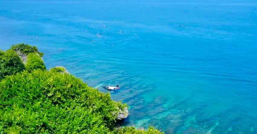 ▲小琉球以清澈見底的海域聞名,甚至有機會能近距離與海龜共遊,是台灣最具代表性的海島秘境。