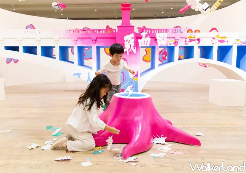 ▲北美館兒藝中心觀眾創作區!開放大家發揮創意,隨手畫出心中理想的公園與美術館樣貌。