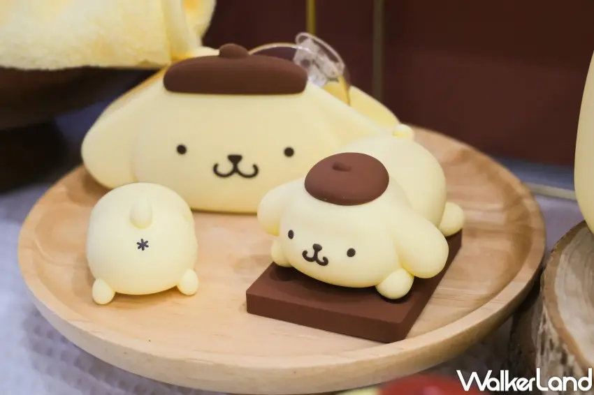 ▲7-ELEVEN三麗鷗布丁狗集點推出文具三入組與手機支架等實用小物，結合造型設計與日常功能，粉絲辦公也能療癒使用。（攝影：張人尹）