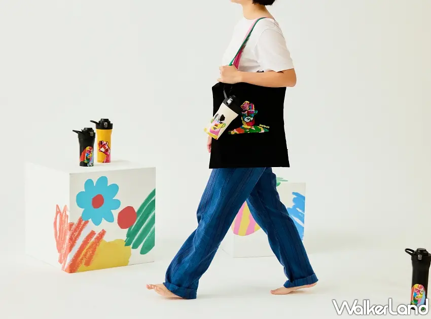 ▲限定帆布袋印有標誌性的藝術臉譜，購買聯名系列保溫杯即享加價購或免費贈送優惠 。圖／日本虎牌TIGER提供；窩客島整理