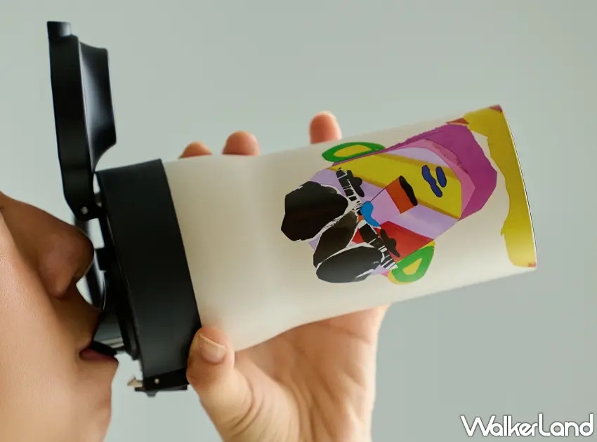 ▲全新杯蓋採用吸管與直飲兩用設計，且具備單手彈蓋功能，操作直覺便利 。圖／日本虎牌TIGER提供；窩客島整理