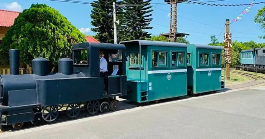 ▲園區內的五分仔小火車復古可愛,單筆消費滿200元即可免費搭乘,沿途悠閒繞行,大人小孩都能享受懷舊鐵道的樂趣。