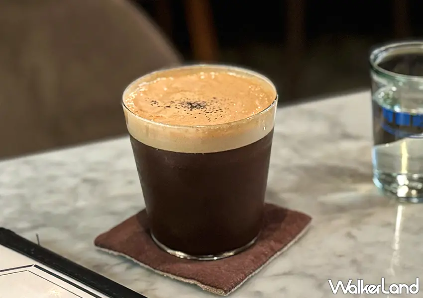 ▲台北咖啡廳「喫茶銀河」推薦菜單：黑糖青檬咖啡（攝影：蕭芷琳）