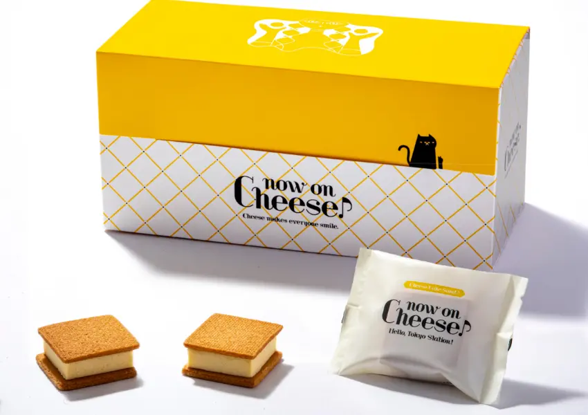 ▲東京車站伴手禮TOP10推薦:第9名「Now on Cheese♪ Hello, Tokyo Station!」起司蛋糕夾心餅(JR-Cross 提供)
