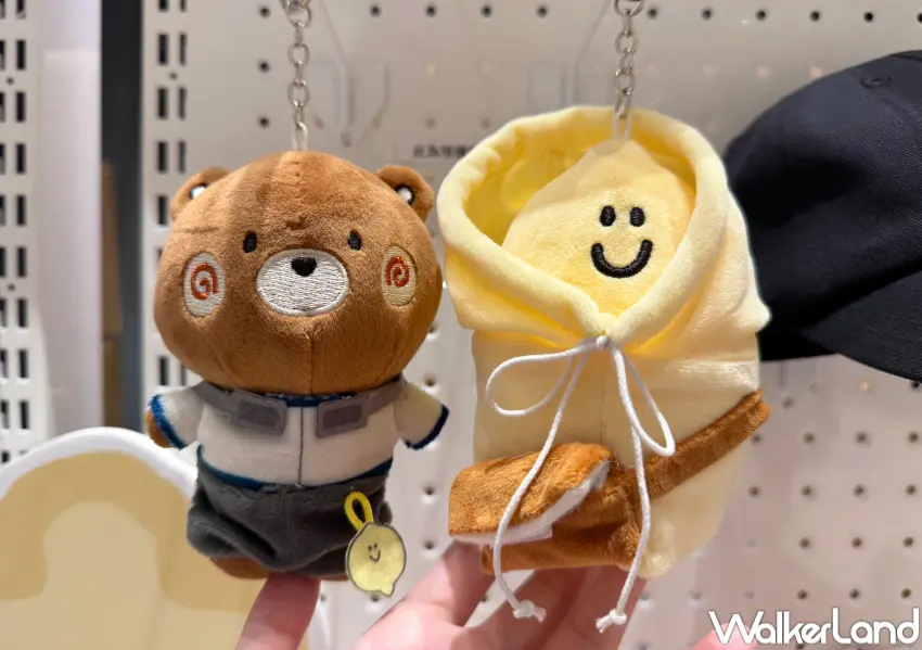 ▲微風南山Second Morning快閃店！微風聯名限定周邊有盲盒檸檬娃娃、微風熊娃娃等。(攝影：鄭亦庭)