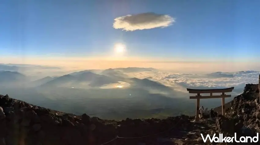 ▲雄獅針對登山熱潮，發揮「保證入住山屋」的資源優勢，由專業達人領軍並頒發獨家登頂證書，建立獨特產品競爭力 。圖／雄獅旅遊提供；窩客島編輯李維唐整理
