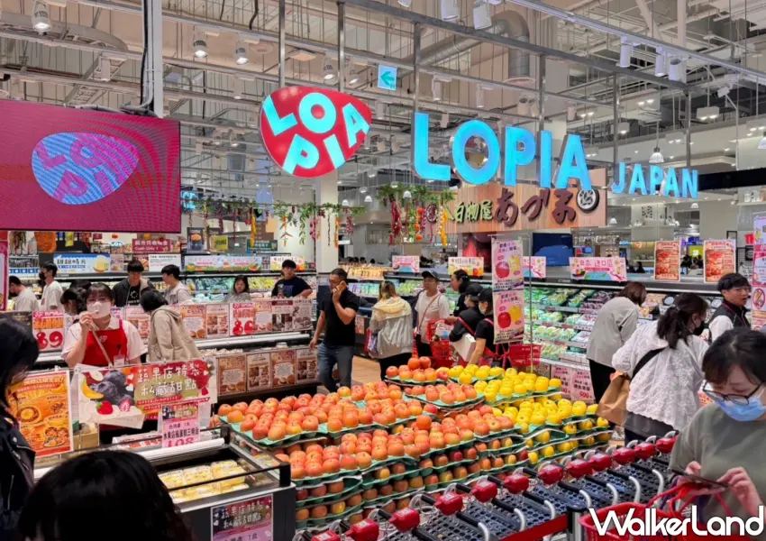 ▲台中漢神洲際購物廣場LOPIA盛大開幕，店內規畫豐富的日本生鮮與水果專區，吸引大批民眾前往購物。(攝影：張人尹)