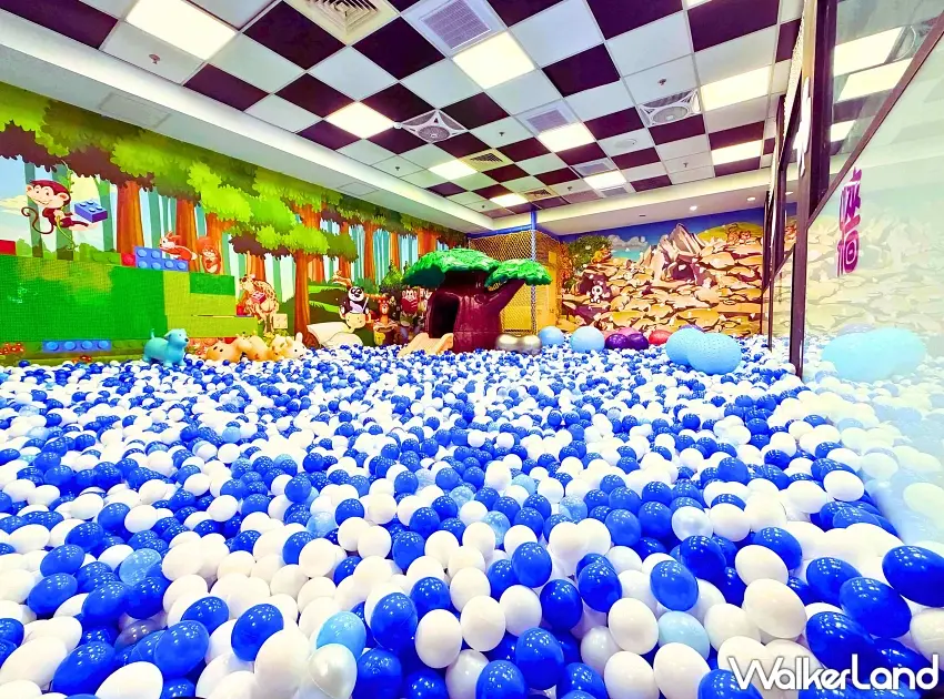 ▲統一馬武督室內寬廣的球池遊樂區，繽紛色彩與多樣化設施打造出孩子的室內玩樂天堂。圖／統一渡假村提供；窩客島整理