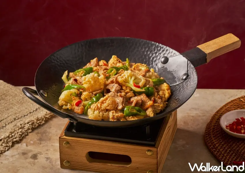 ▲炒湘湘新品結合重口味料理與療癒甜點，同步推出會員7折與多重優惠活動。