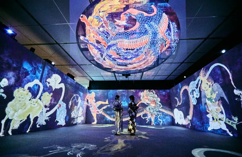 ▲展覽的高潮之作，整座場域將被躍動的影像包圍，見證百鬼齊聚的震撼張力。