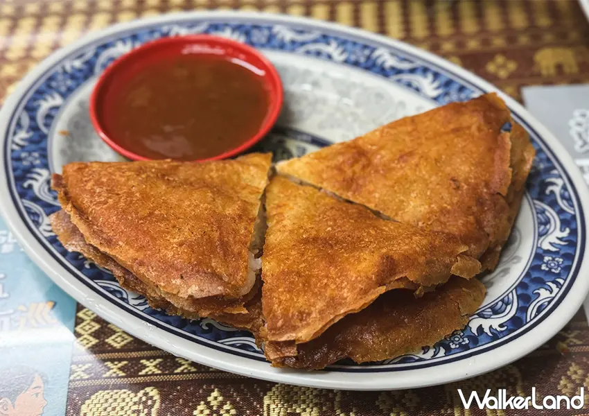 ▲月亮蝦餅與三味魚為店內必點菜色,展現正宗泰式料理風味層次(攝影:蕭芷琳)