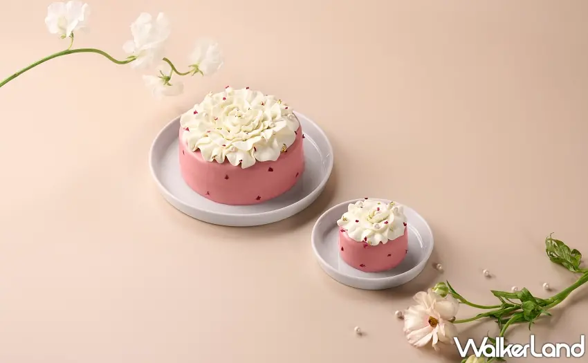 ▲誠品行旅母親節蛋糕《緋霧盛綻》以不同形式呈現，對應各式相聚時刻，讓花園意象延伸至餐桌之上。圖／誠品行旅提供；窩客島整理